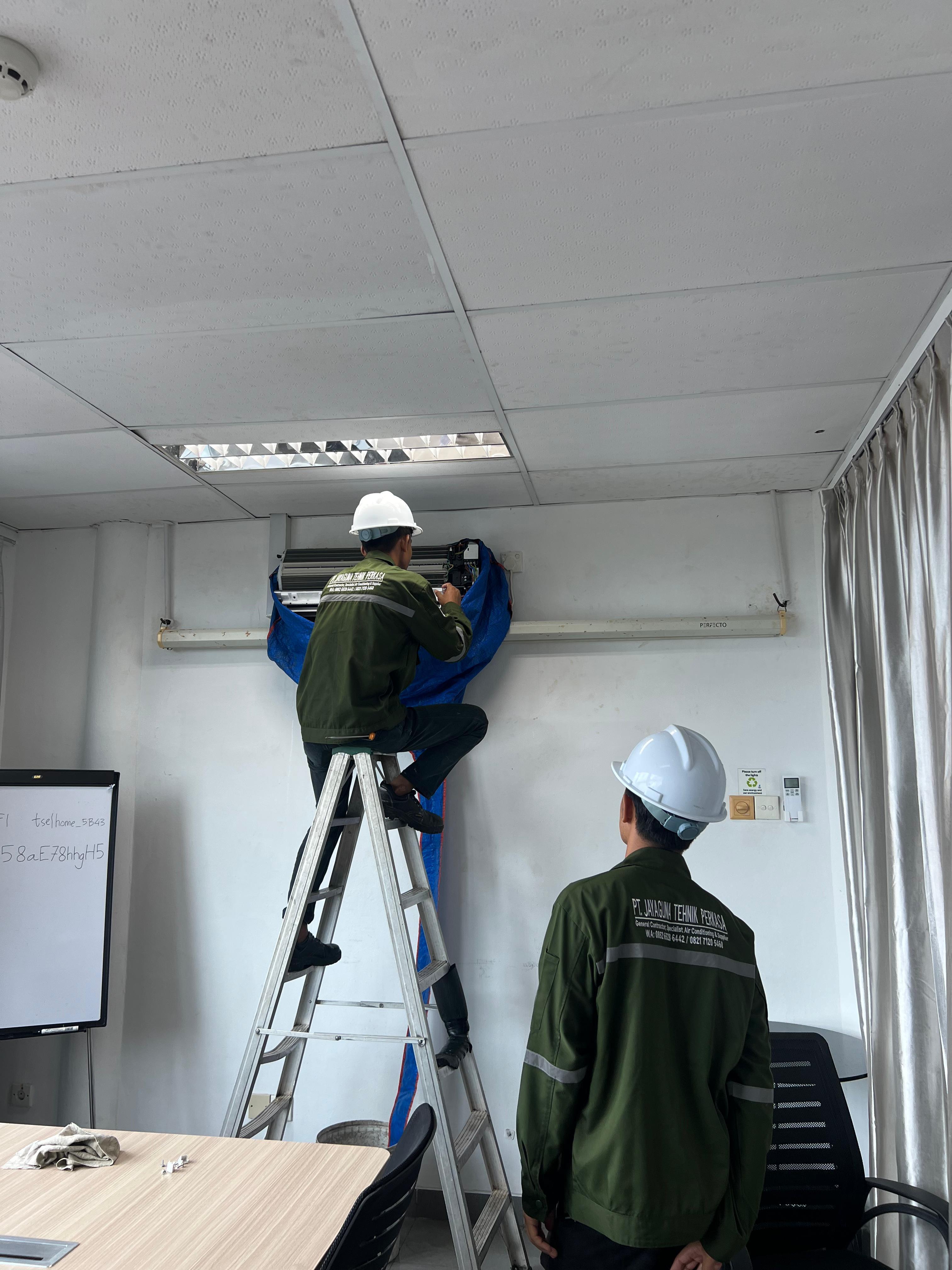 Dokumentasi service ac split — foto 3